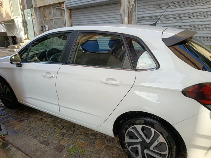 Citroen C4 1.2I, снимка 3 - Автомобили и джипове - 52237884