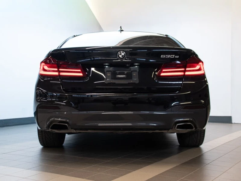 BMW 530E * АВТО КРЕДИТ* ЦЕНА ДО БГ * СЕРВИЗНА ИСТОРИЯ * , снимка 5 - Автомобили и джипове - 52436061