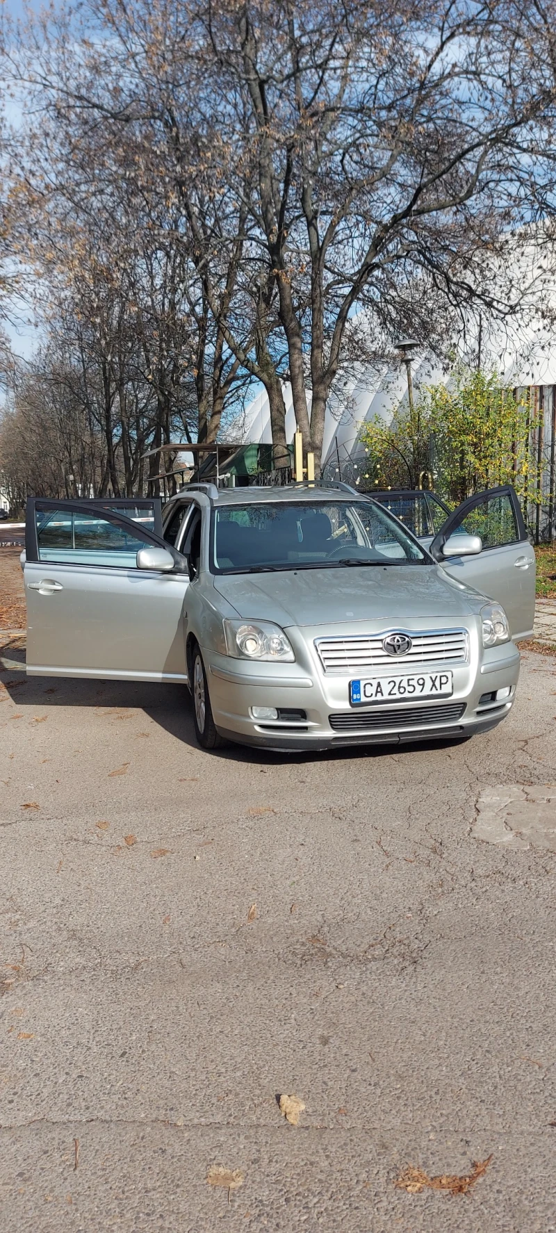 Toyota Avensis, снимка 3 - Автомобили и джипове - 52506574