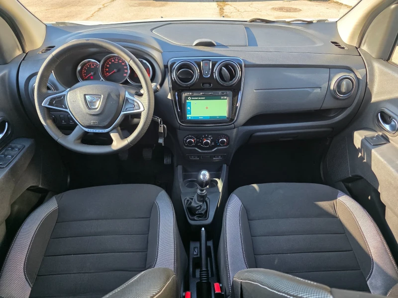 Dacia Lodgy STEPWAY 1.5 DCI 115k.c ITALIA EURO 6D  , снимка 12 - Автомобили и джипове - 53164832