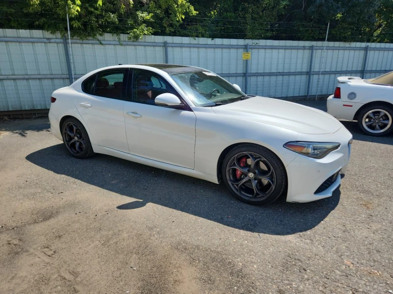 Alfa Romeo Giulia 2017 ALFA ROMEO GIULIA TI, снимка 3 - Автомобили и джипове - 53211620