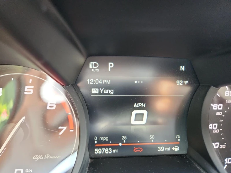 Alfa Romeo Giulia 2017 ALFA ROMEO GIULIA TI, снимка 8 - Автомобили и джипове - 53211620