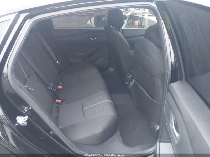 Honda Accord 2l Hybrid Sport, снимка 8 - Автомобили и джипове - 53443986