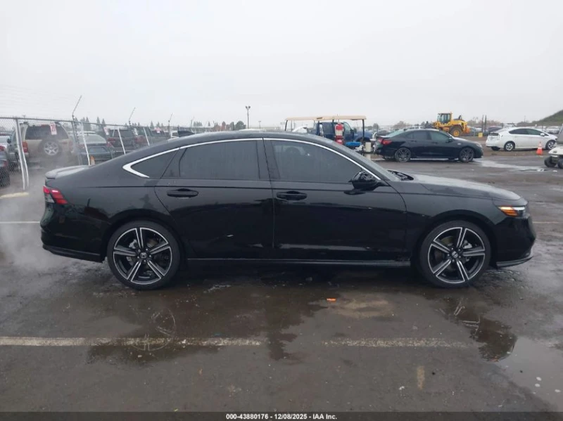 Honda Accord 2l Hybrid Sport, снимка 13 - Автомобили и джипове - 53443986