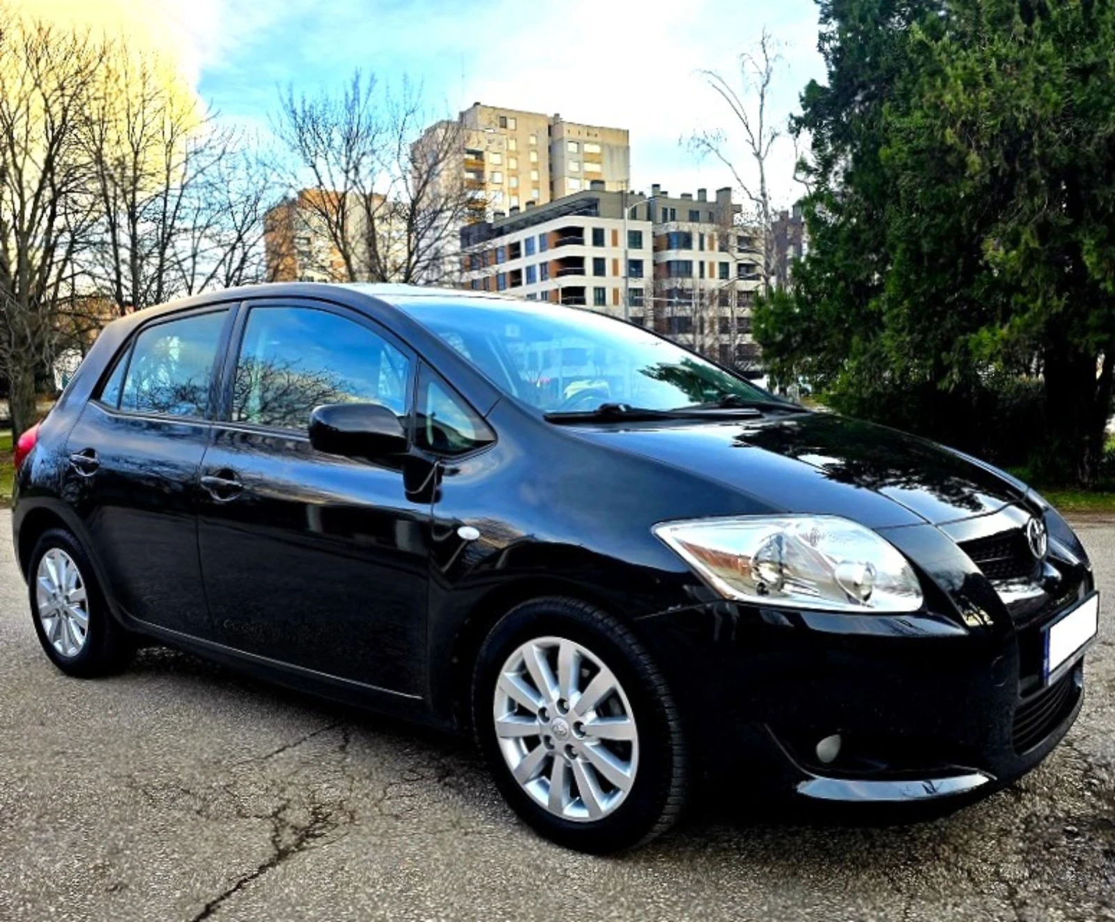 Toyota Auris 1.4 D-4D Automatic 90 к.с., снимка 1