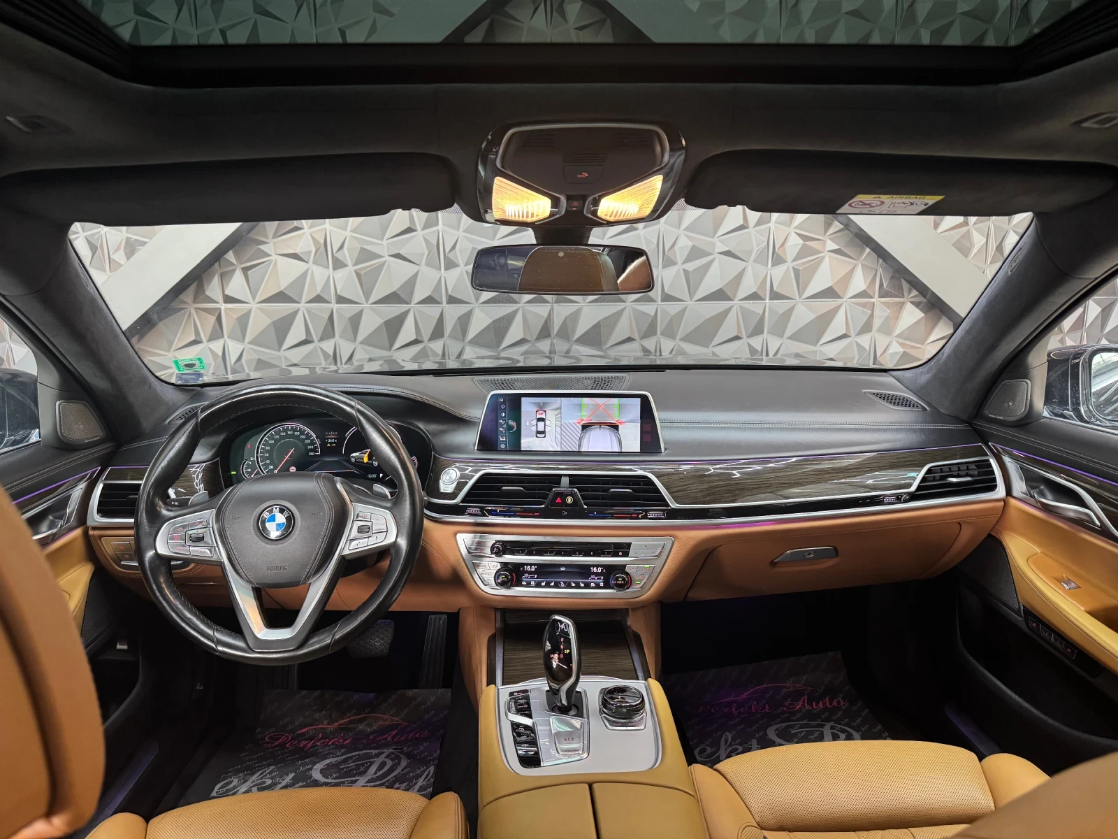 BMW 750 i xDrive * FULL Екстри * HARMAN/KARDON * HEAD UP - изображение 6
