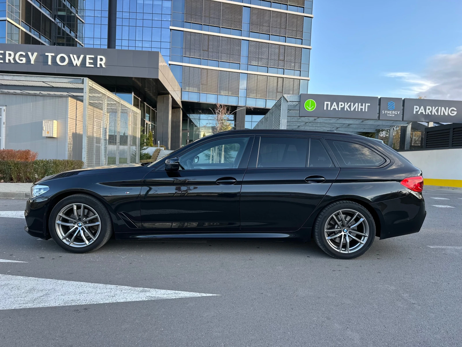 BMW 520 d M Sports Package/Shadow Line - изображение 7