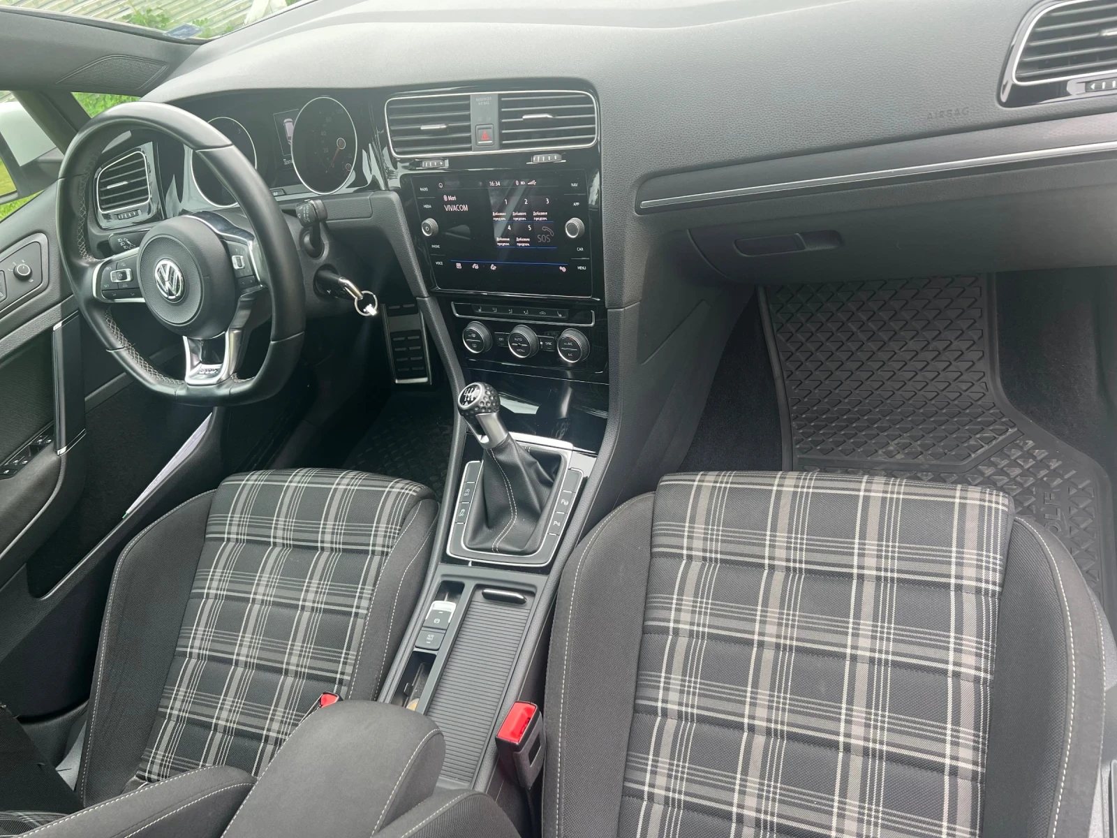 VW Golf GTD  - изображение 8