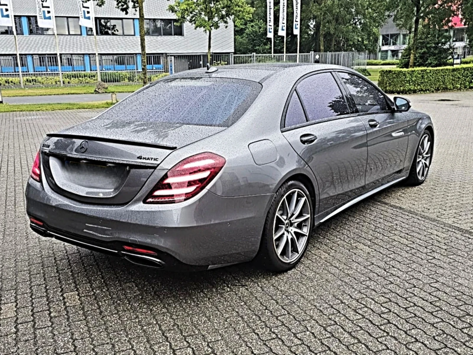 Mercedes-Benz S 560 ОЧАКВАН ВНОС Mercedes S560 AMG OPTIC* AKRAPOVIC - изображение 2