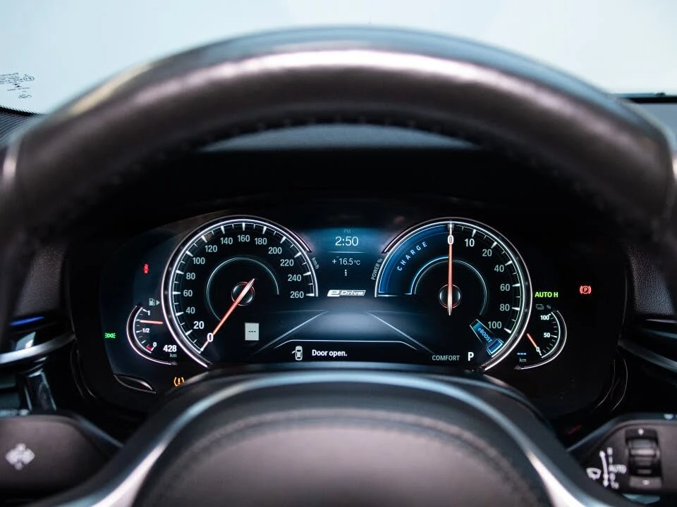 BMW 530E *  *    *   *  | Mobile.bg   13