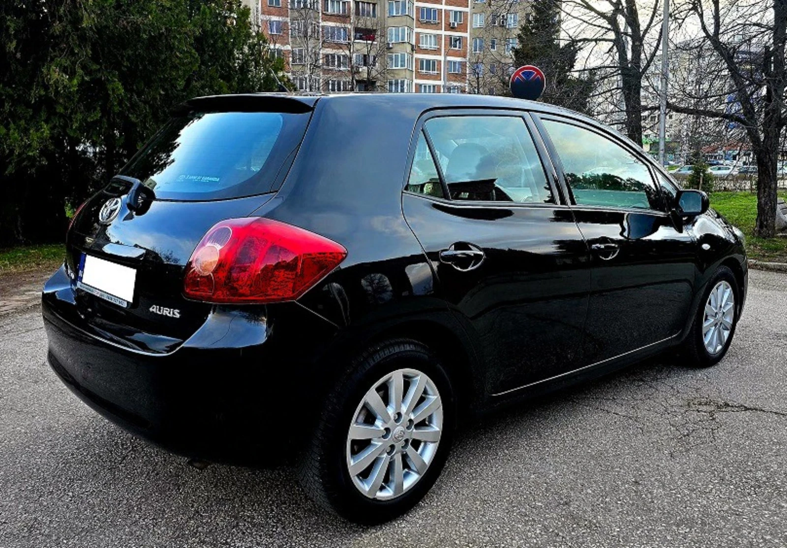 Toyota Auris 1.4 D-4D Automatic 90 к.с. - изображение 6