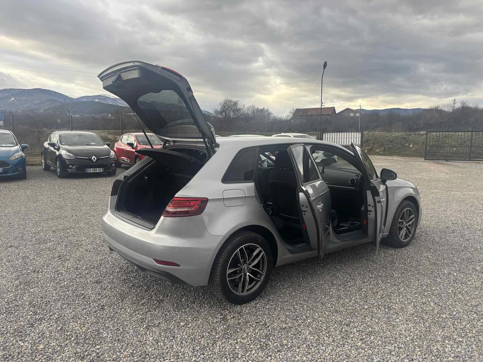 Audi A3 1.6 , Euro 6, Automatic 100 890 km Нов Внос - изображение 8