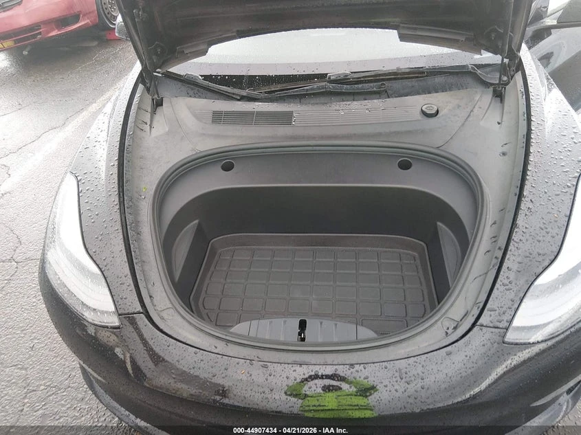 Tesla Model 3 Rear-Wheel Drive, снимка 10 - Автомобили и джипове - 54422853