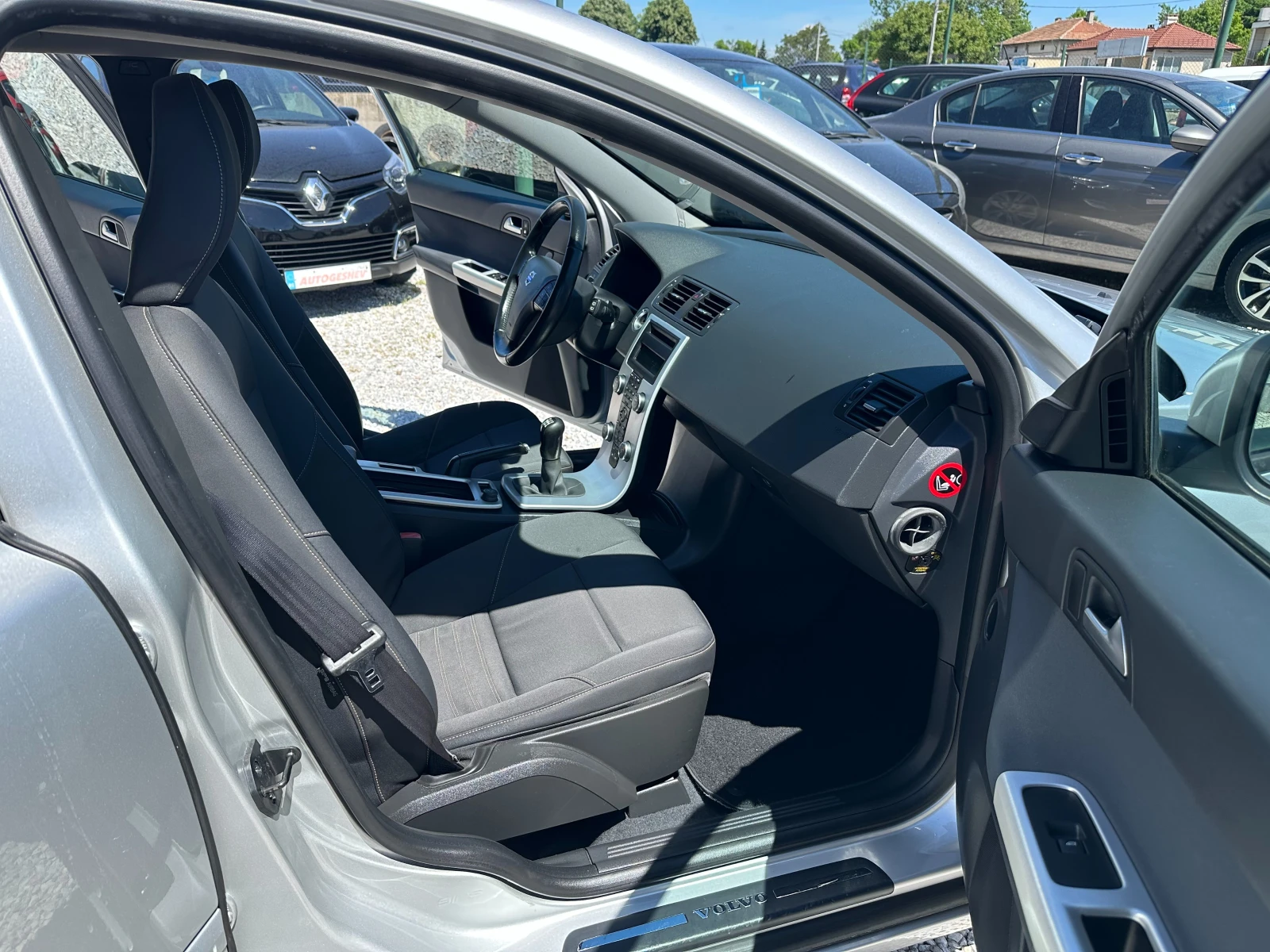 Volvo V50 1.6D* D2, снимка 8 - Автомобили и джипове - 54554689