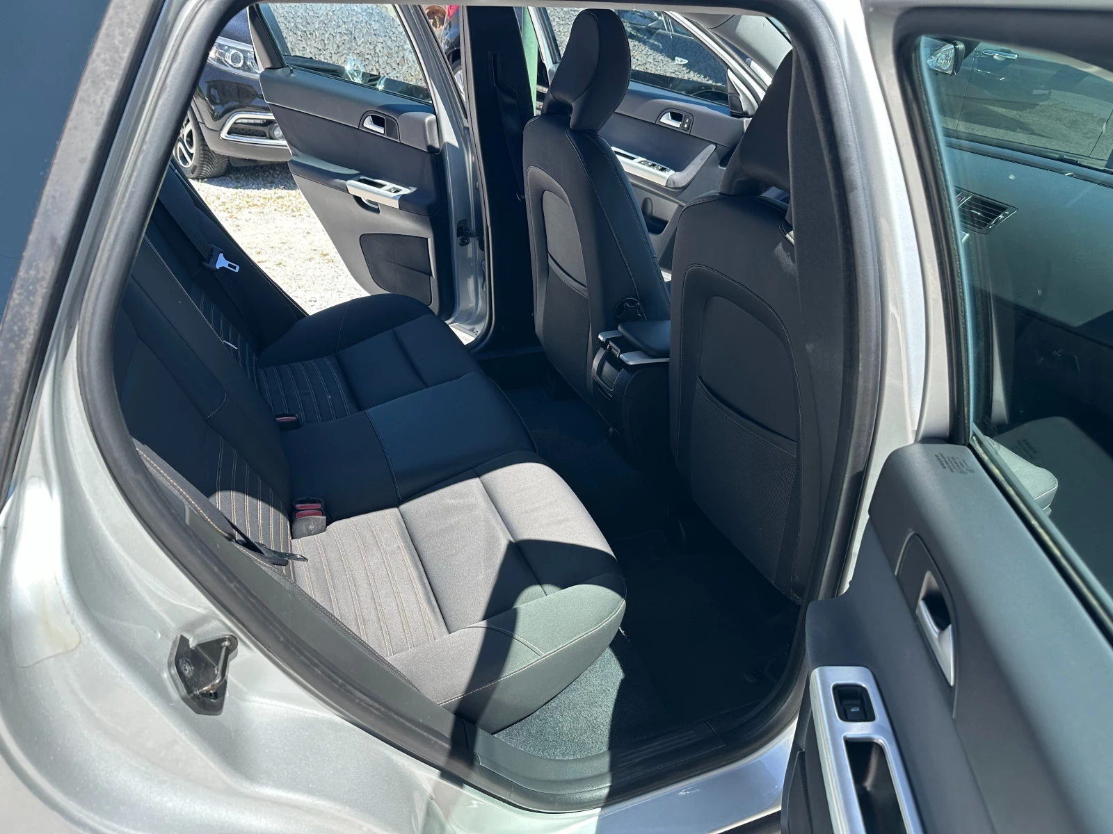 Volvo V50 1.6D* D2, снимка 9 - Автомобили и джипове - 54554689