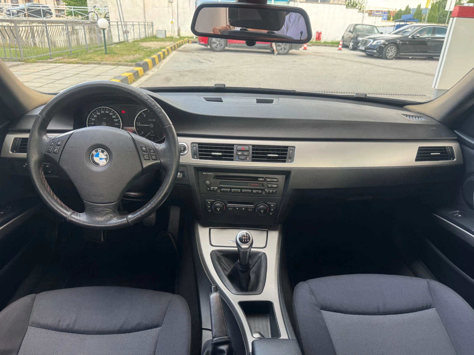 BMW 320, снимка 10 - Автомобили и джипове - 54673926