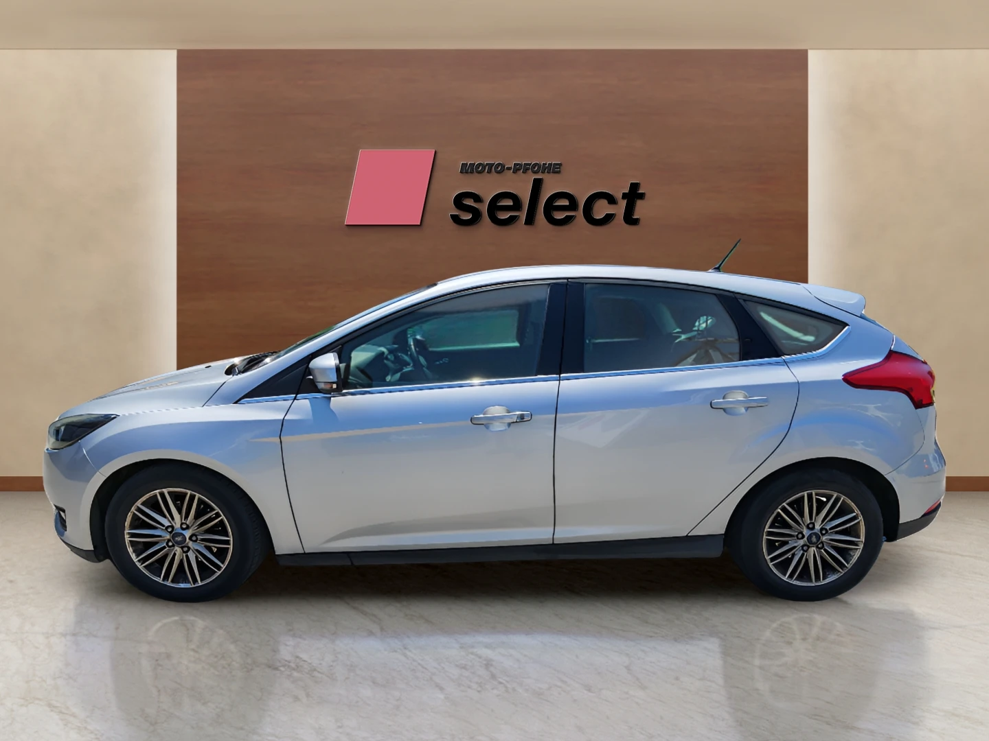 Ford Focus 1.0 EcoBoost, снимка 9 - Автомобили и джипове - 54875406