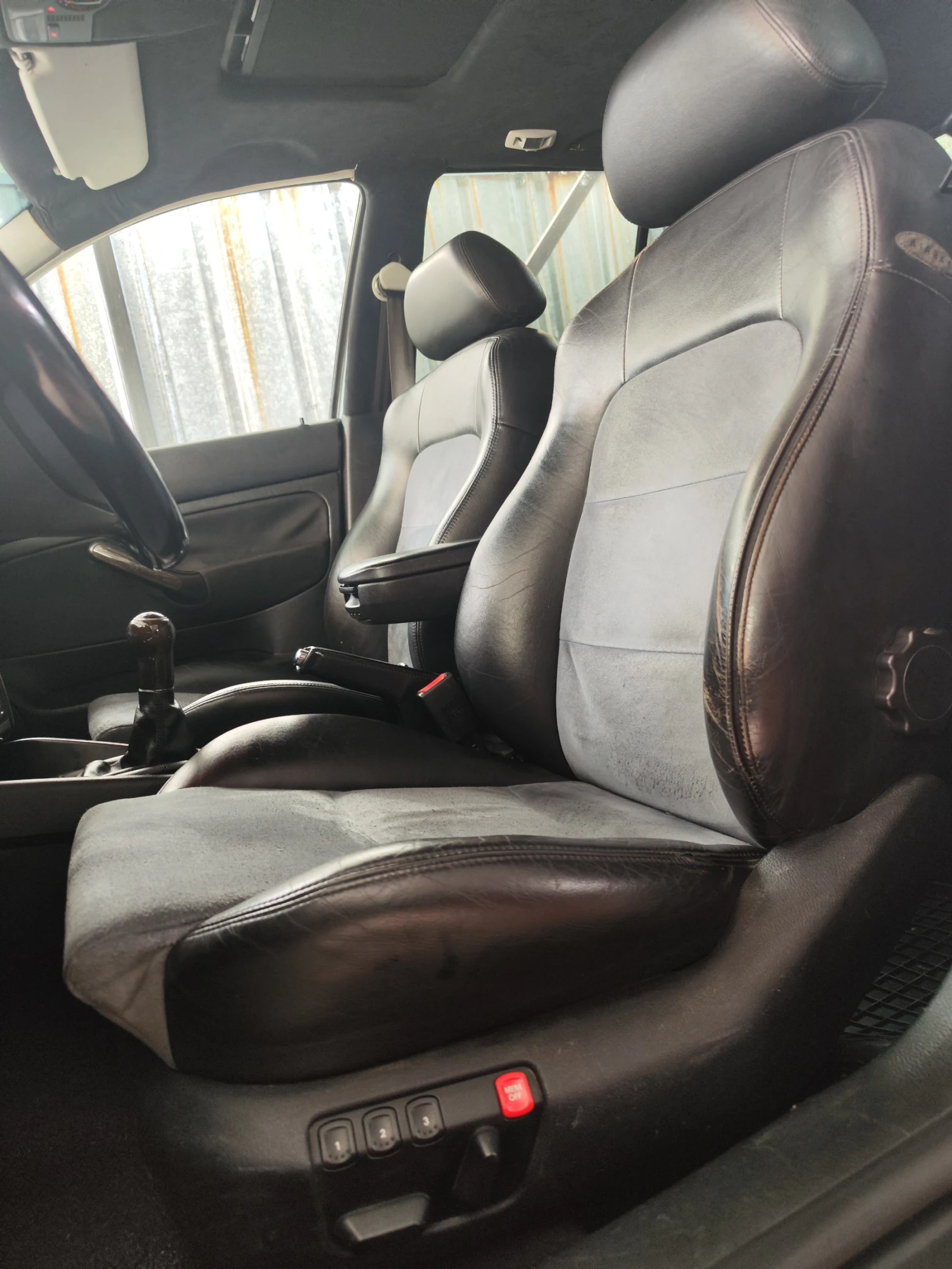 VW Golf 1.8T GTI Exclusive 6 скорости, снимка 12 - Автомобили и джипове - 55133262