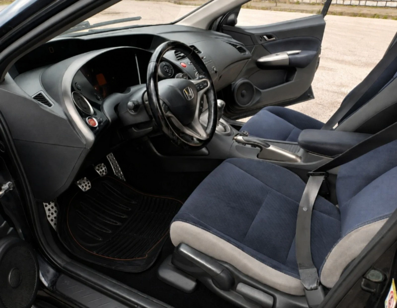 Honda Civic 2.2 CRDI , снимка 11 - Автомобили и джипове - 55175999