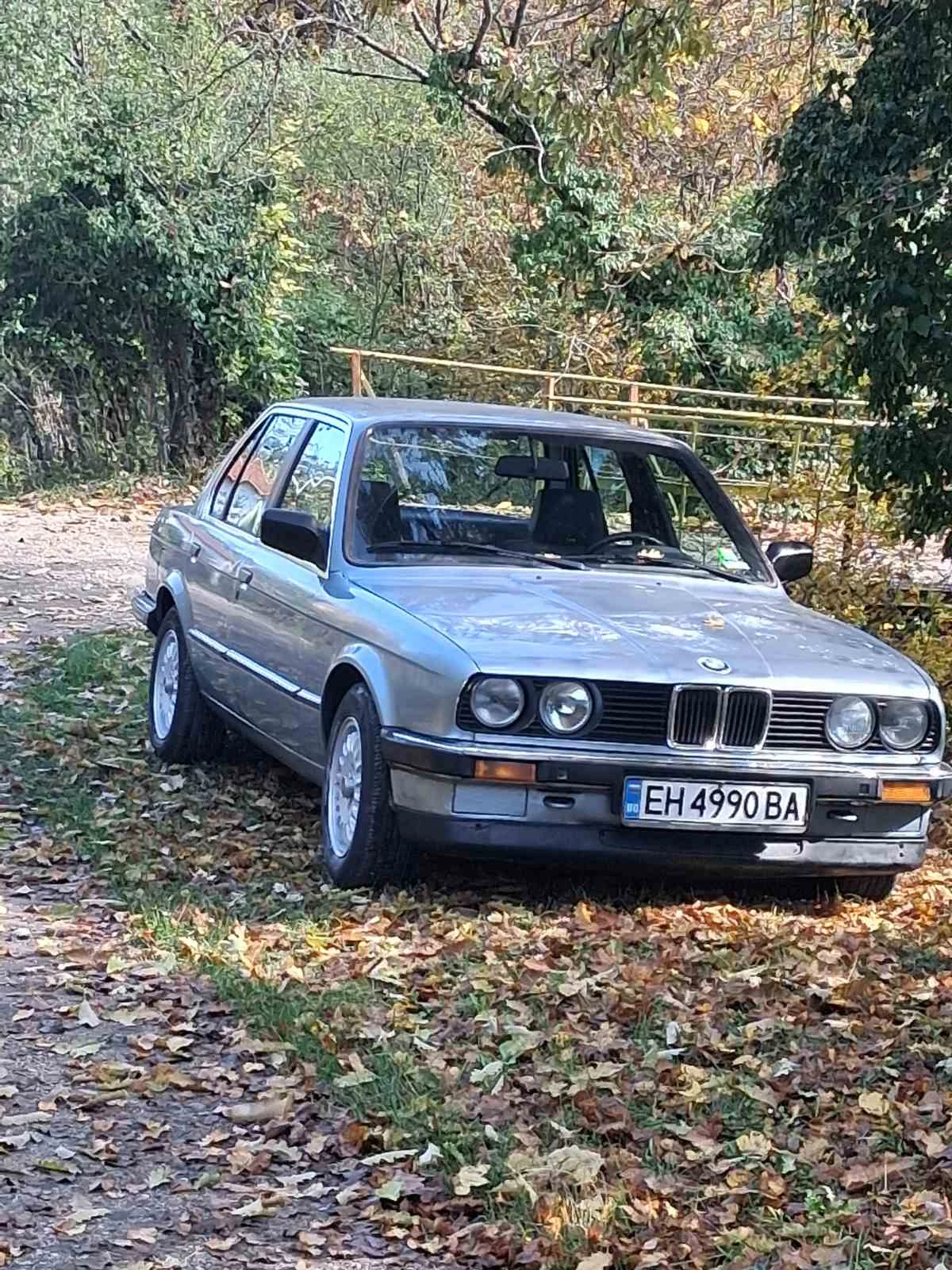 BMW 318 e30