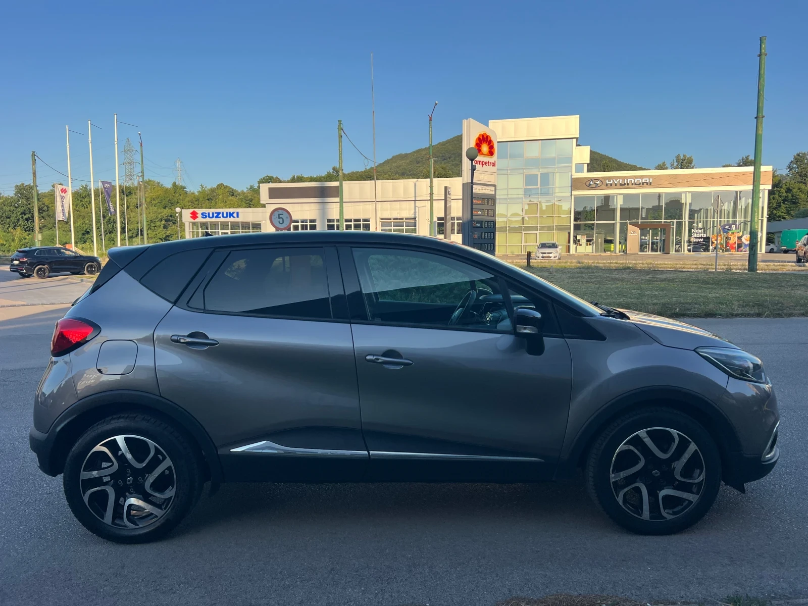 Renault Captur 1.5DCI/NAVI/TOP, снимка 5 - Автомобили и джипове - 55486008