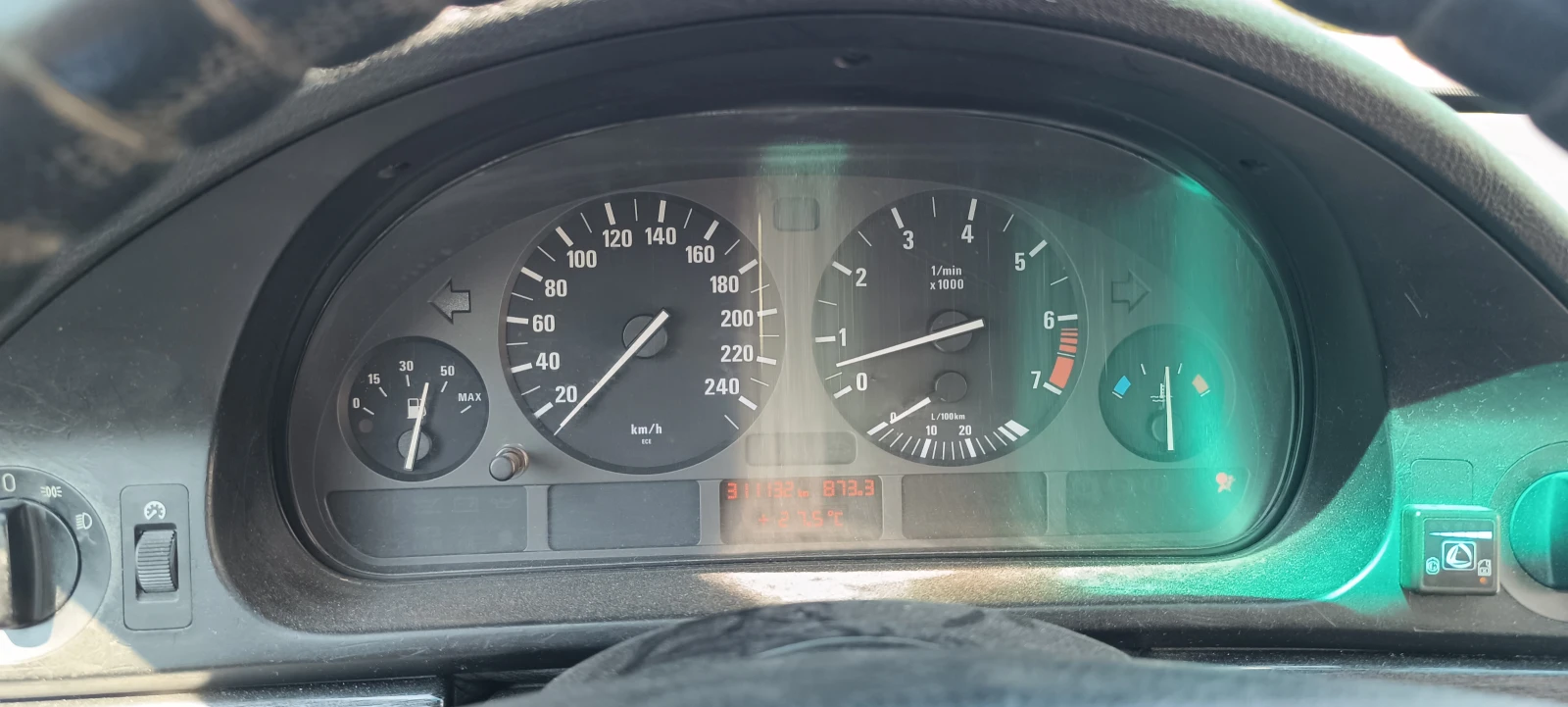 BMW 520, снимка 2 - Автомобили и джипове - 55690332