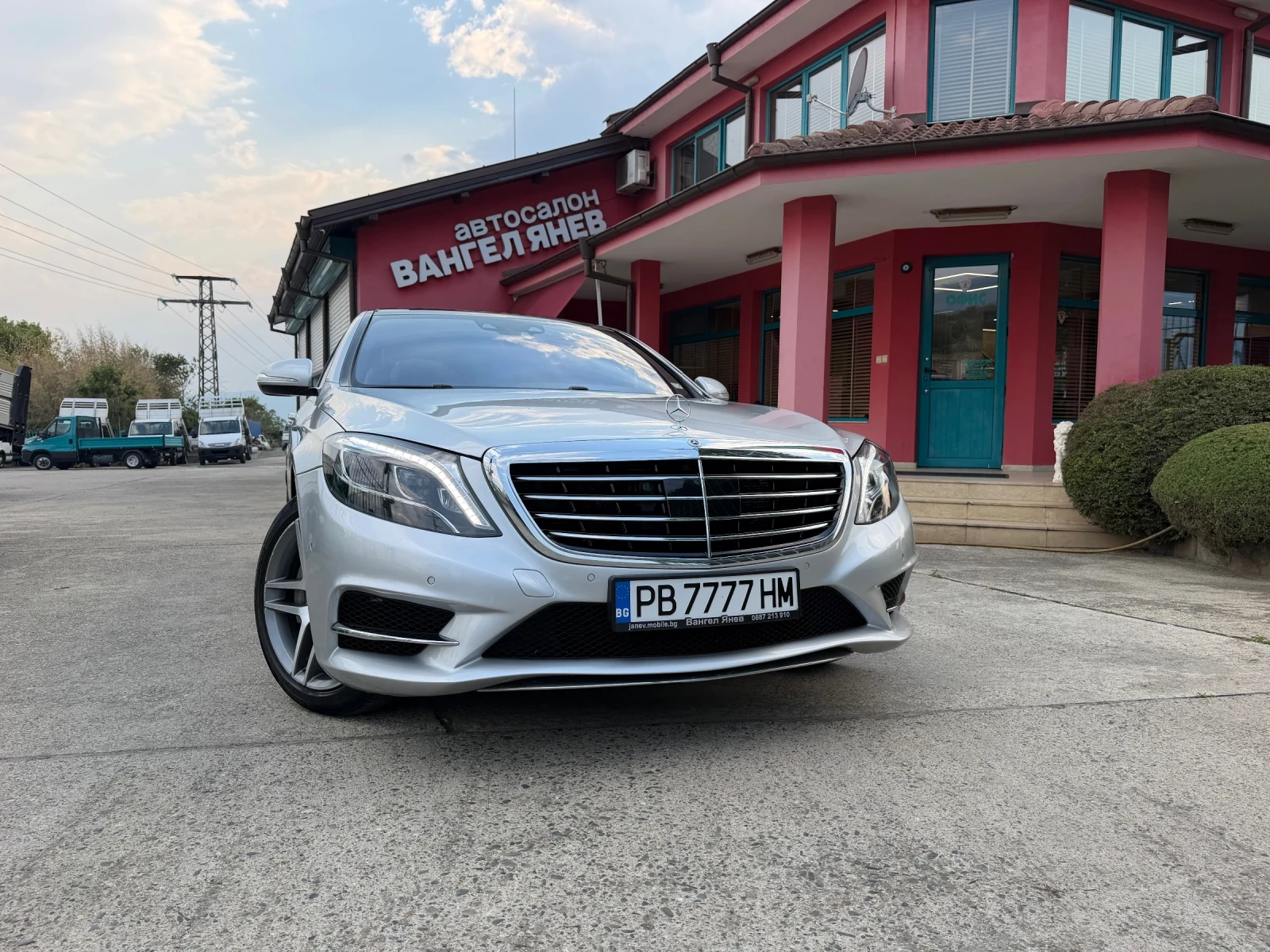 Mercedes-Benz S 350 d 4M L AMG * 3xTV* HUD* Night* Burmester* Massage, снимка 2 - Автомобили и джипове - 55709086
