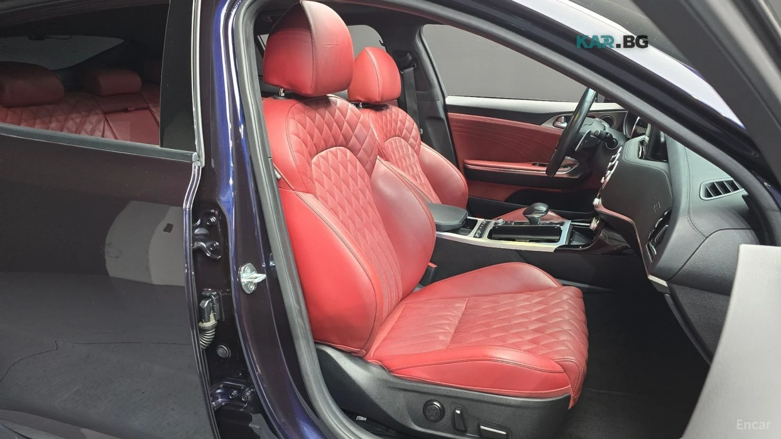 Kia Stinger 3.3 GT Masters AWD* DISTRONIC* ХЕДЪП* 360* ПАНО* , снимка 7 - Автомобили и джипове - 55989660