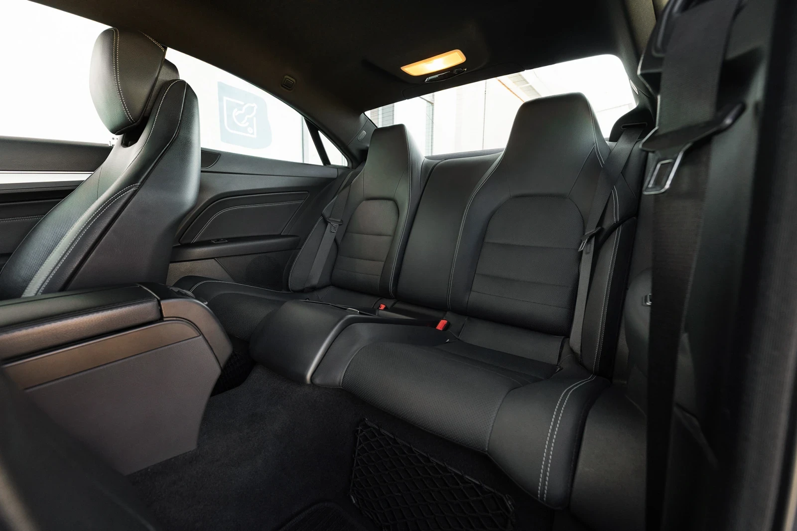 Mercedes-Benz E 350 Coupe Bluetec, снимка 11 - Автомобили и джипове - 56017055