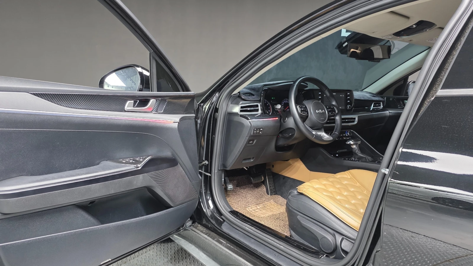 Kia K5 2, 0 LPI / Фабрична Газ, снимка 9 - Автомобили и джипове - 56232950