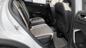 VW T-Roc 2.0 TDI Prestige | DSG | NAVI | Адаптивен круиз, снимка 13