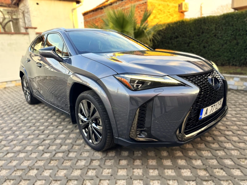 Lexus UX 250h F Sport, снимка 1 - Автомобили и джипове - 48915680