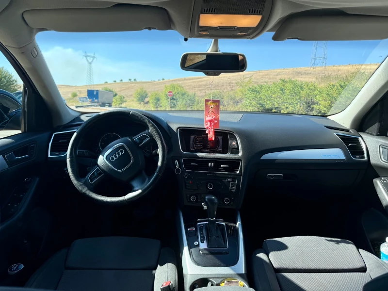 Audi Q5 2.0tdi, снимка 7 - Автомобили и джипове - 51862013