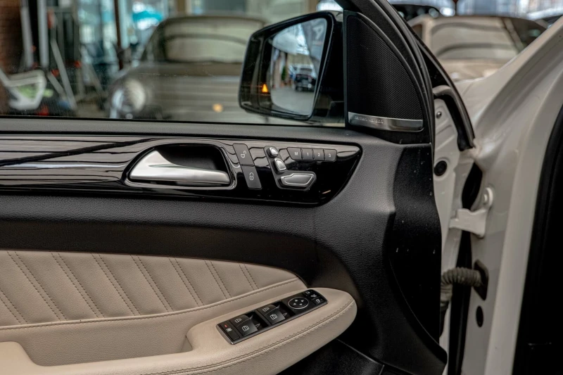 Mercedes-Benz GLE 450 AMG Coupe/4Matic/Exclusive/Harman Kardon/Distronic/Кам, снимка 8 - Автомобили и джипове - 52485237