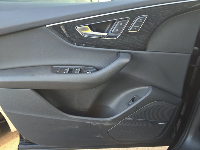 Audi Q7 BLACK OPTIC PACKAGE, снимка 10 - Автомобили и джипове - 52753752