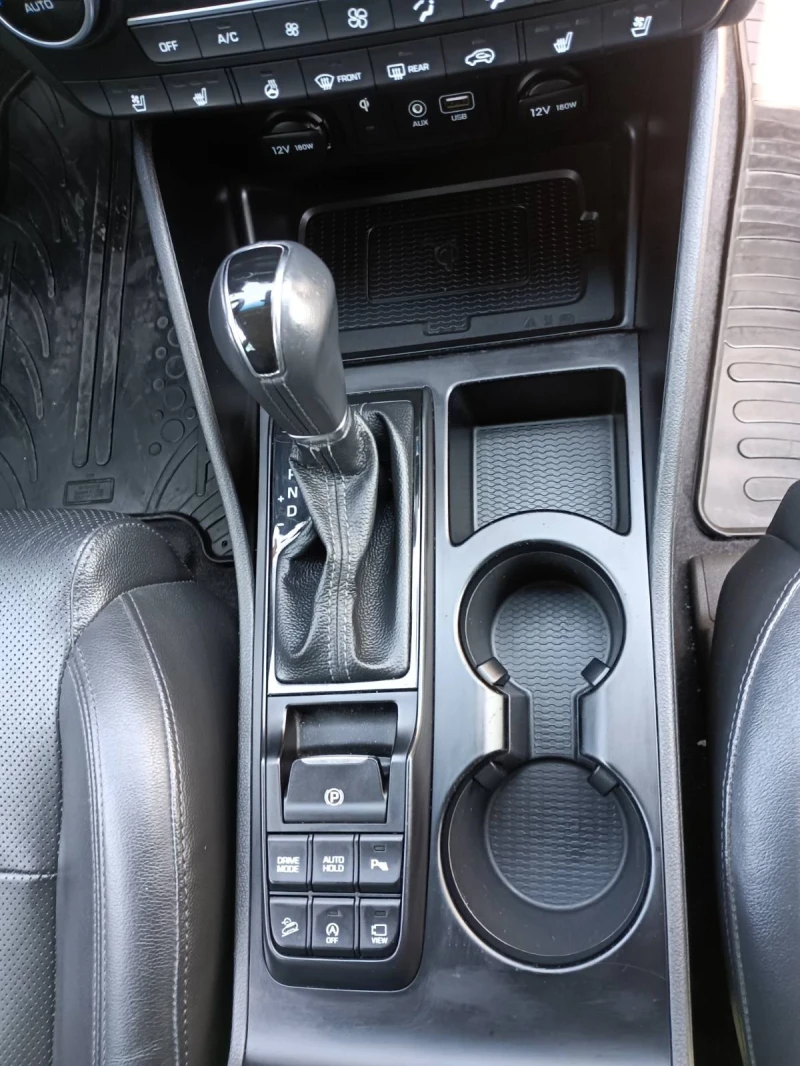 Hyundai Tucson, снимка 12 - Автомобили и джипове - 52978482