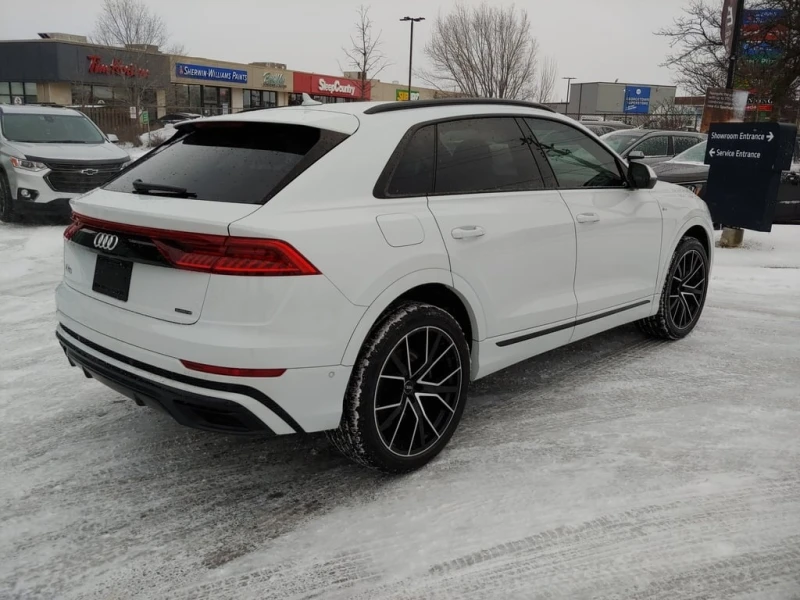 Audi Q8 * Technik 3.0L AWD | SUNROOF | NAV | HTD SEATS * C, снимка 8 - Автомобили и джипове - 53044810