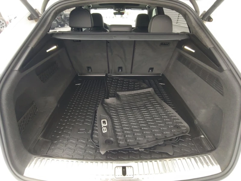 Audi Q8 * Technik 3.0L AWD | SUNROOF | NAV | HTD SEATS * C, снимка 14 - Автомобили и джипове - 53044810