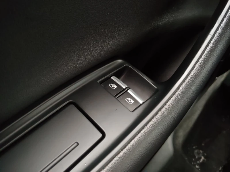 Audi Q8 * Technik 3.0L AWD | SUNROOF | NAV | HTD SEATS * C, снимка 13 - Автомобили и джипове - 53044810