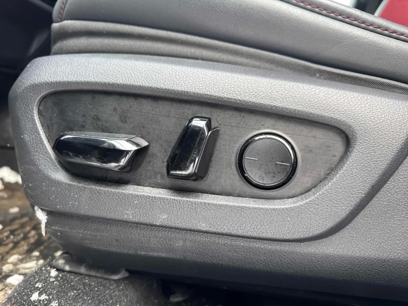 Lexus RX 500h  CARFAX, снимка 15 - Автомобили и джипове - 53201514