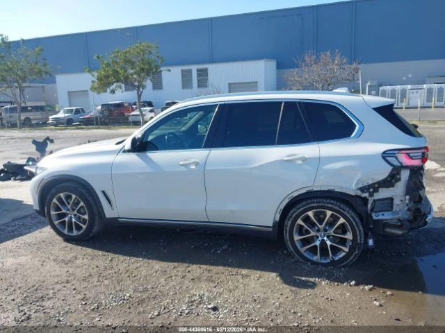 BMW X5 xDrive40i, снимка 8 - Автомобили и джипове - 53643614