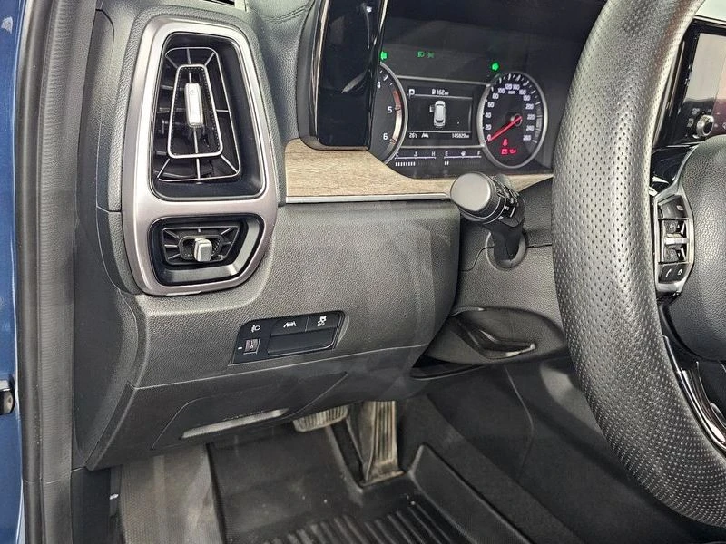 Kia Sorento 2.2 Automatic, снимка 9 - Автомобили и джипове - 55579813