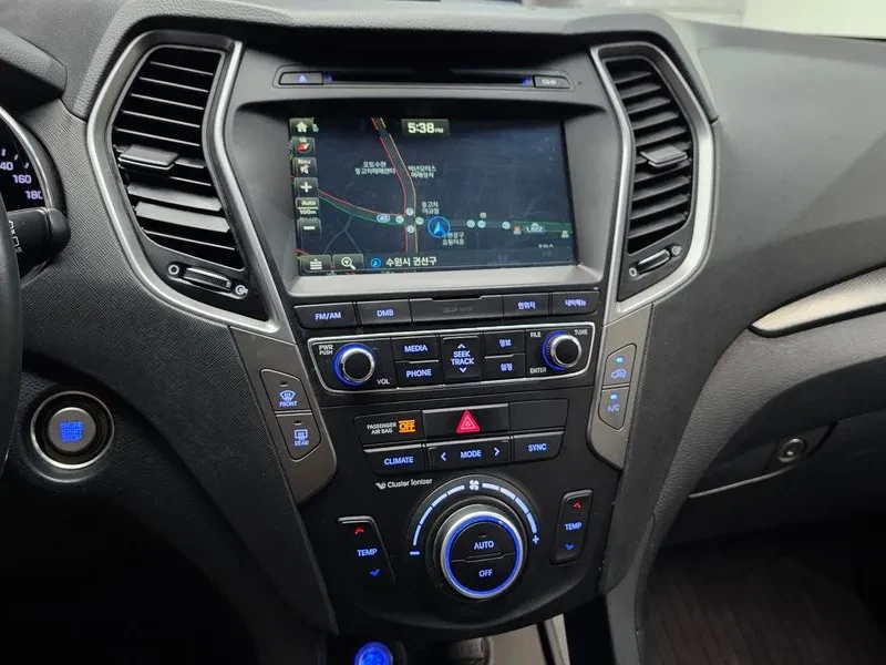 Hyundai Santa fe 2.0 CRDi 4WD - САМО 30% АВАНС, снимка 14 - Автомобили и джипове - 56021688