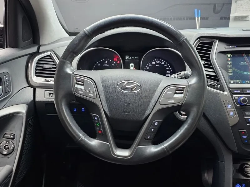 Hyundai Santa fe 2.0 CRDi 4WD - САМО 30% АВАНС, снимка 13 - Автомобили и джипове - 56021688