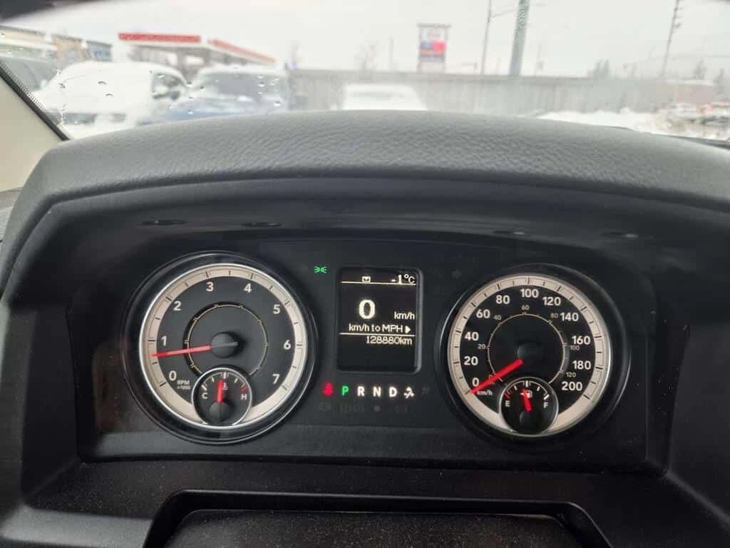 Dodge RAM 1500 * ST, 4X4, IRREPARABLE TITLE, ONLY 128KMS, WRITEOF | Mobile.bg � ����������� 14