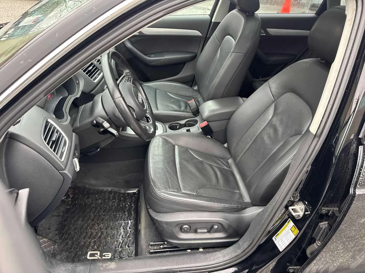 Audi Q3 PROGRESSIV/CARFAX/ПАНОРАМА/ПОДГРЕВИ, снимка 7 - Автомобили и джипове - 54006090