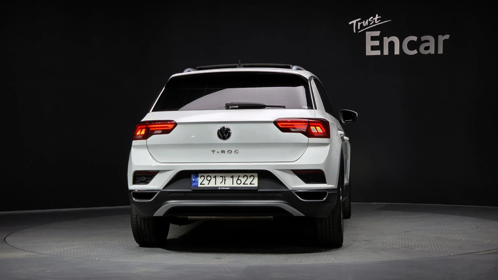 VW T-Roc 2.0 TDI Prestige | DSG | NAVI | Адаптивен круиз, снимка 4 - Автомобили и джипове - 54803386