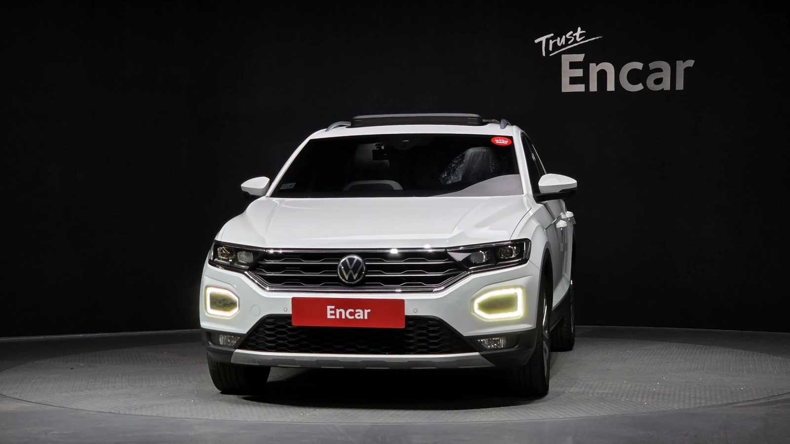 VW T-Roc 2.0 TDI Prestige | DSG | NAVI | Адаптивен круиз, снимка 3 - Автомобили и джипове - 54803386