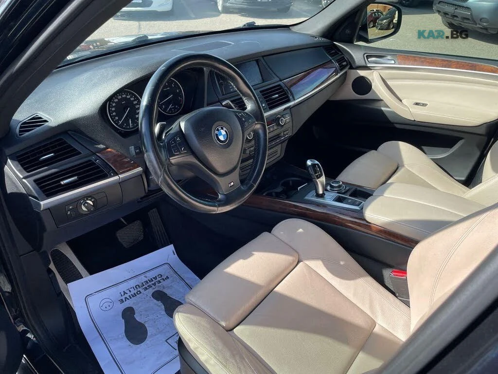 BMW X5 xDrive35i * Pano * АвтоКредит * (ЦЕНА ДО БГ), снимка 10 - Автомобили и джипове - 54824726