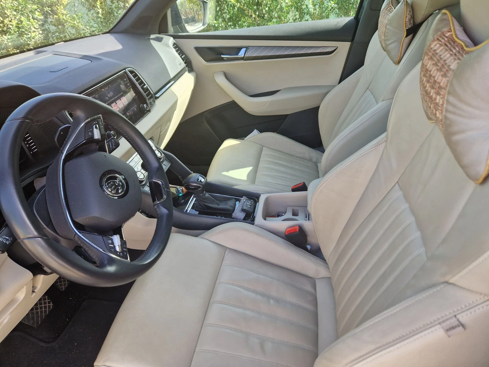 Skoda Karoq Style 4x4, снимка 14 - Автомобили и джипове - 55588637